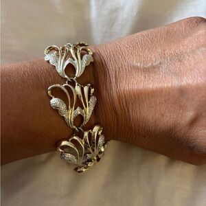 Sarah Coventry Vintage Gold and Silver Floral Bracelet